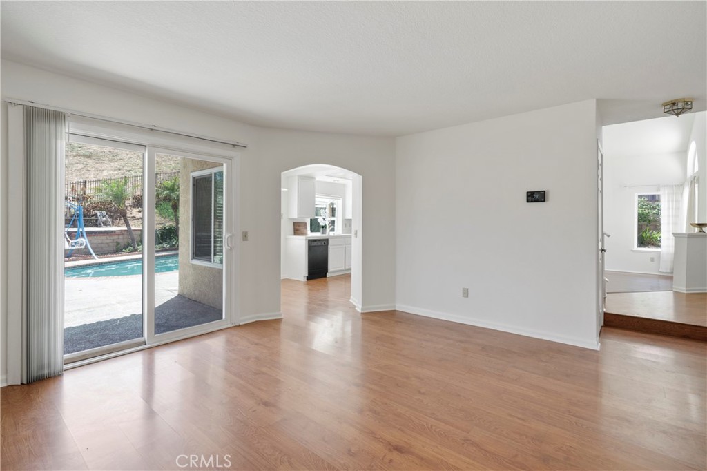 13596 Meadow Crest Drive