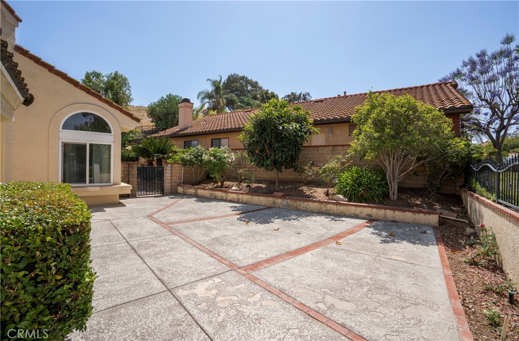 13596 Meadow Crest Drive