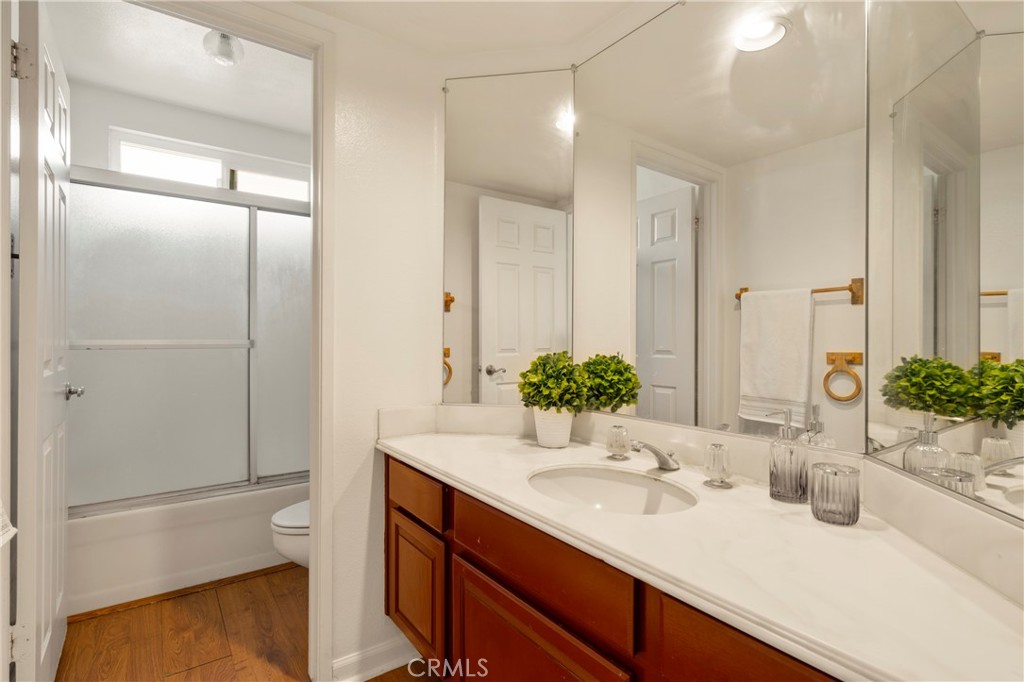 13596 Meadow Crest Drive