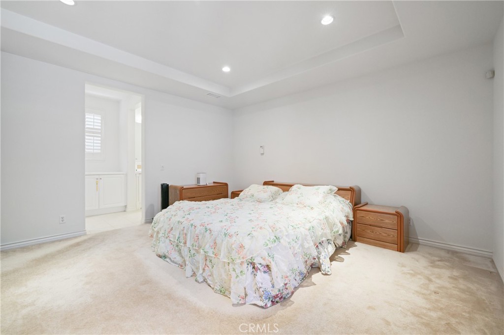 15210 Washington Street