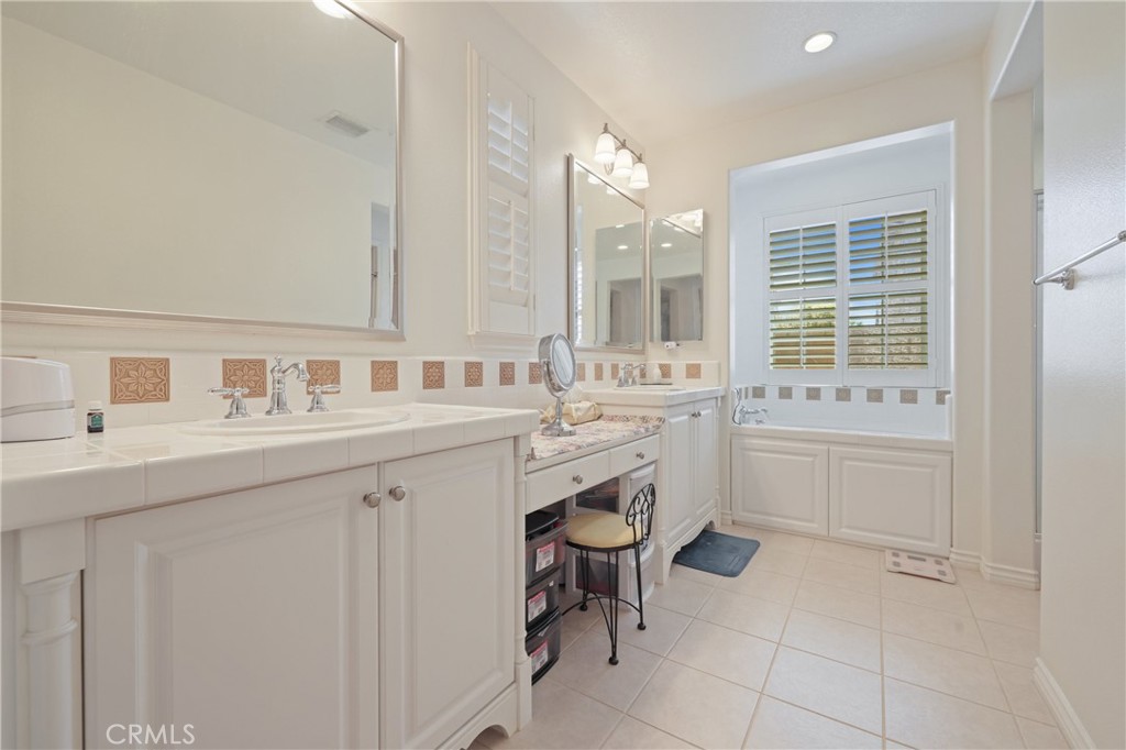 15210 Washington Street