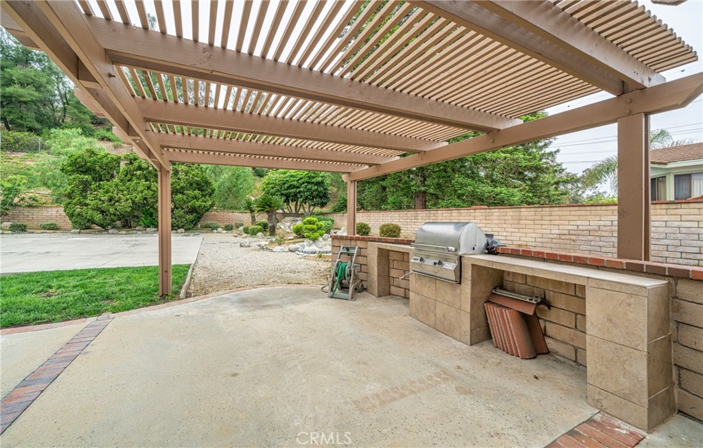 4105 Hermitage Drive