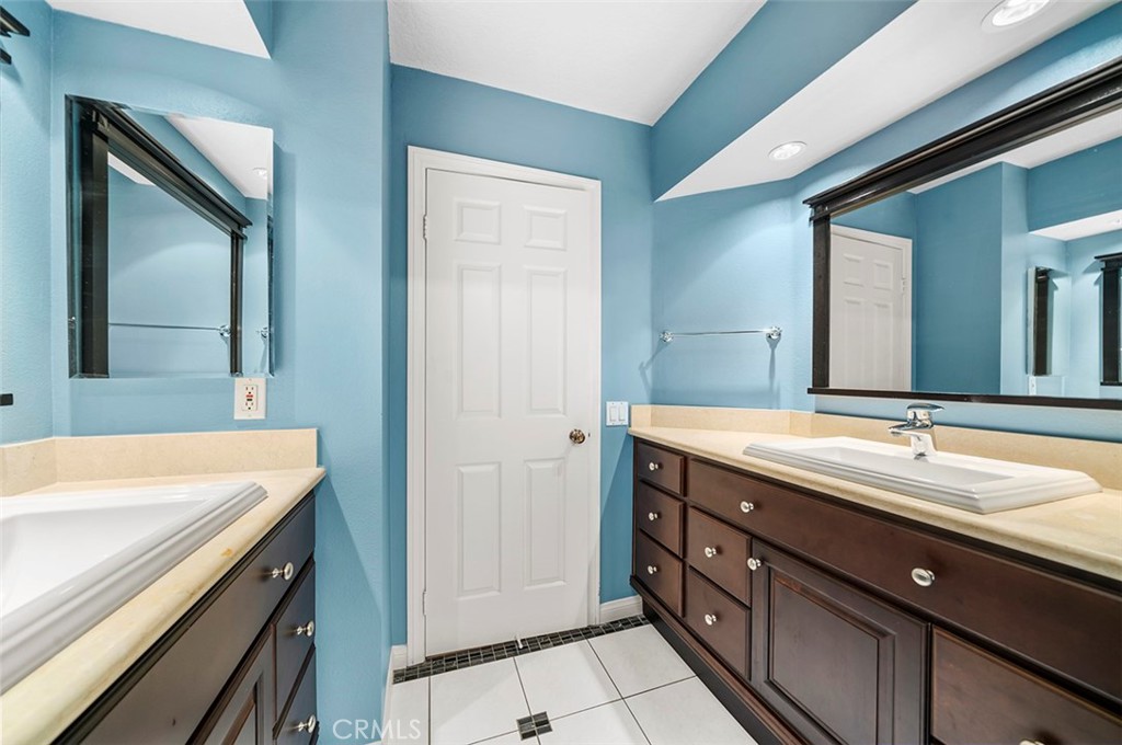 4105 Hermitage Drive