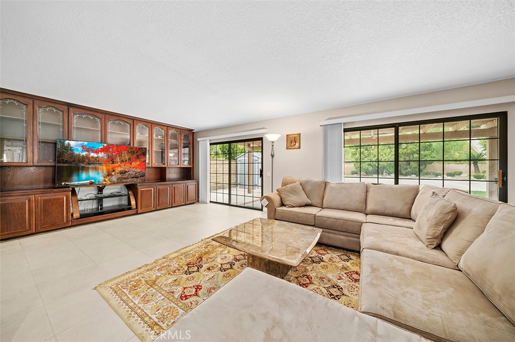 4105 Hermitage Drive