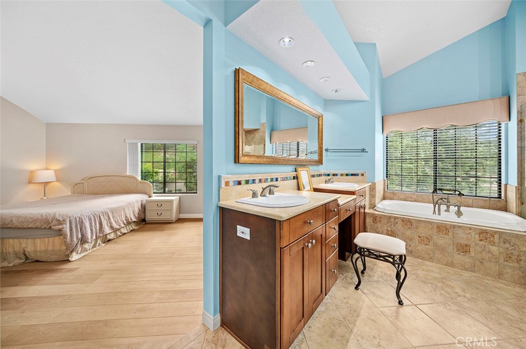 4105 Hermitage Drive