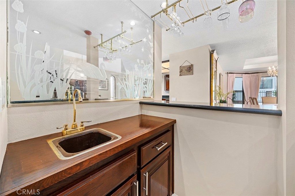 4105 Hermitage Drive