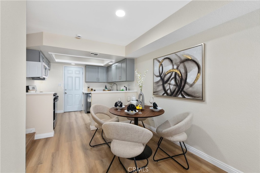 182 W Walnut Avenue C