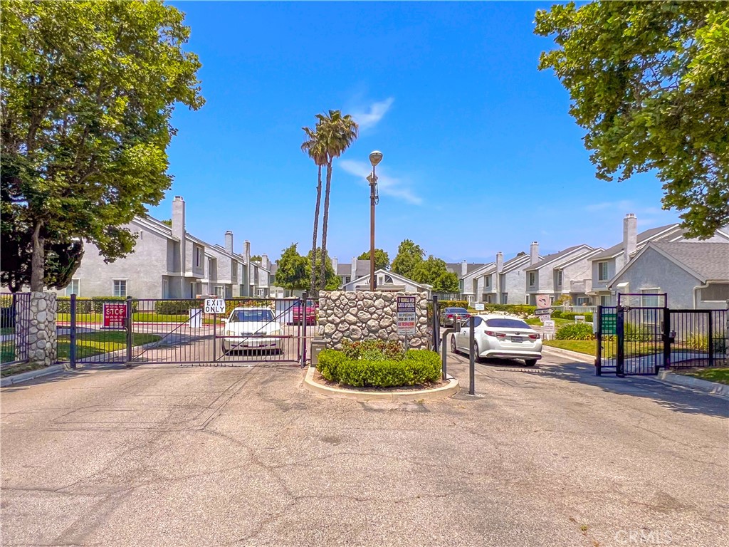 182 W Walnut Avenue C