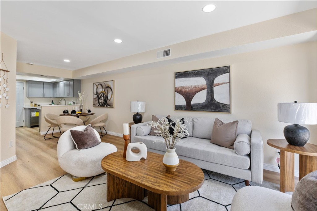 182 W Walnut Avenue C