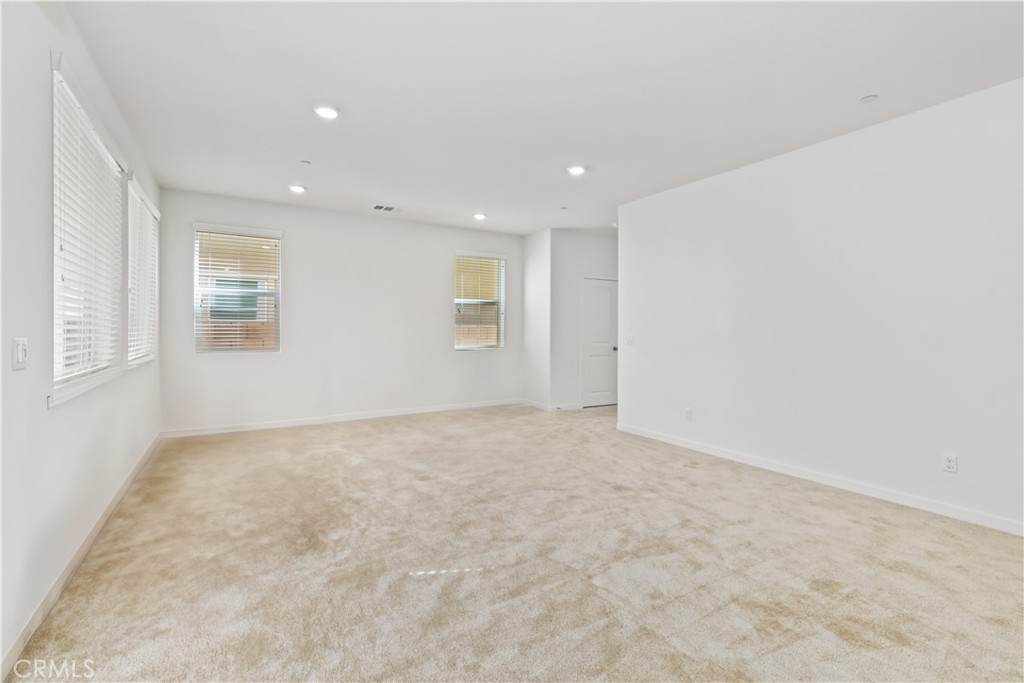 3078 Acebo Dr
