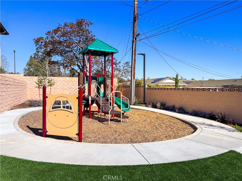 3078 Acebo Dr