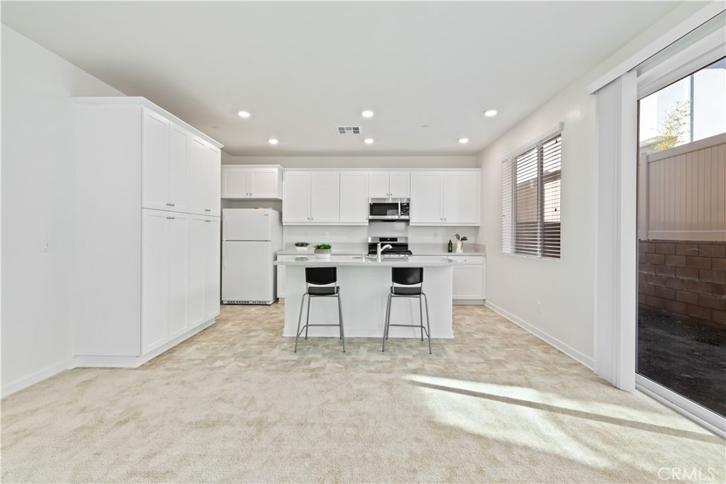 3078 Acebo Dr