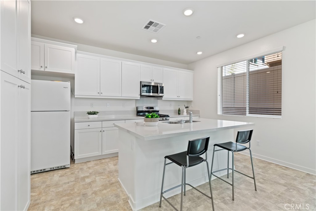 3078 Acebo Dr