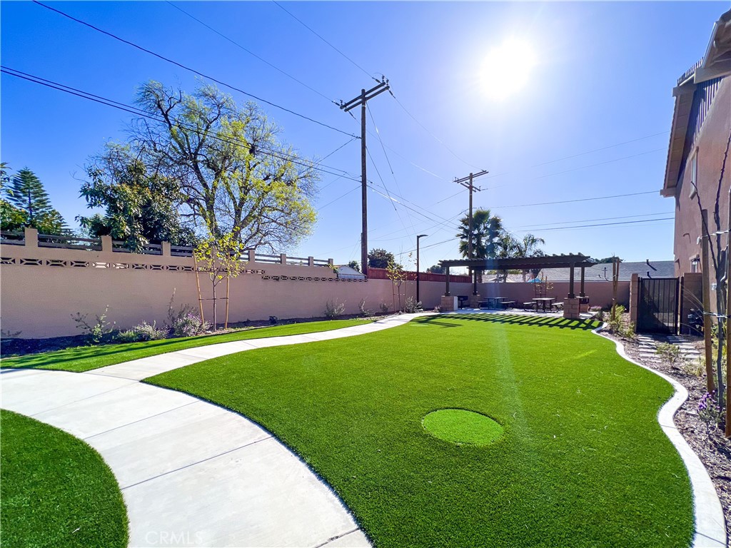 3078 Acebo Dr