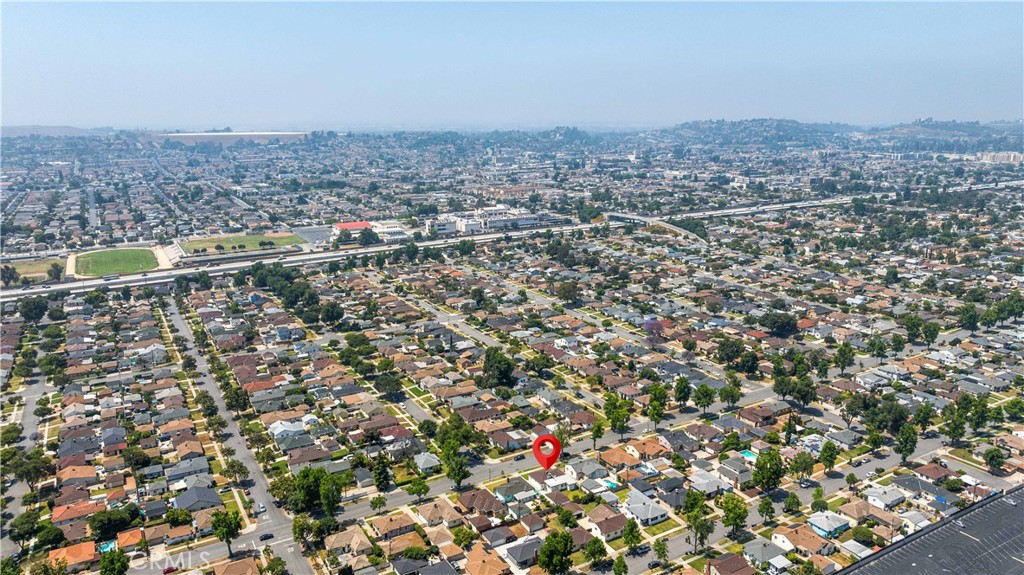 1015 E Norwood Place