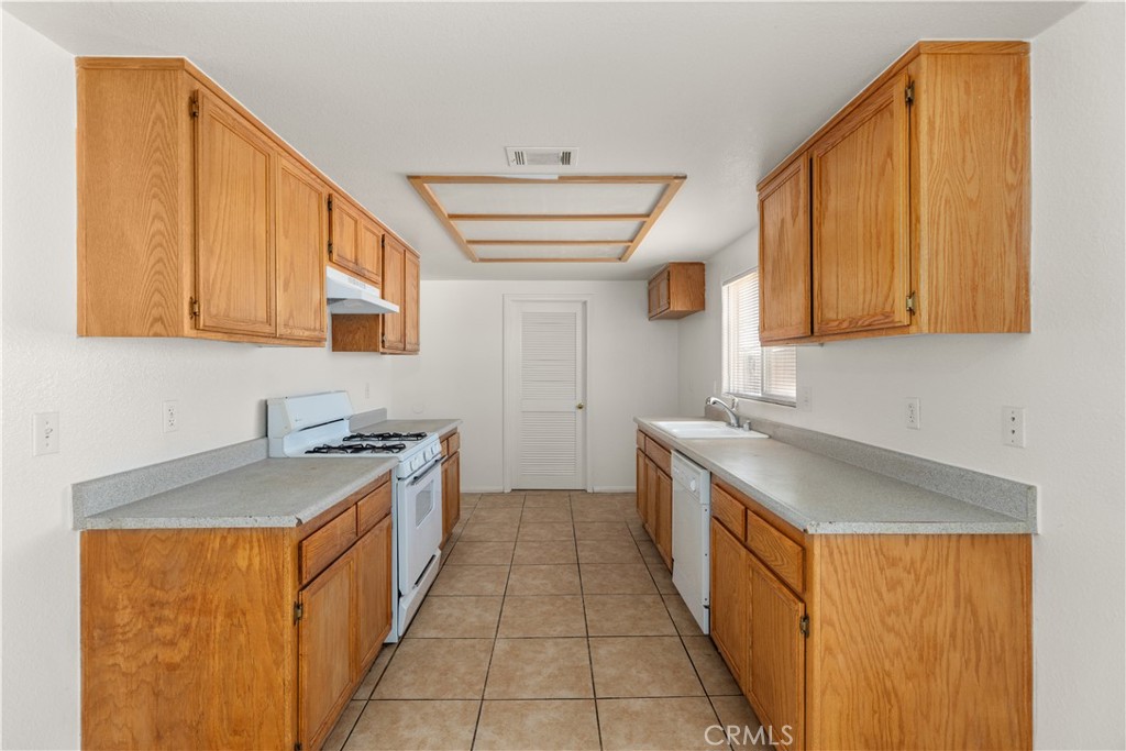 22408 Kayenta Road