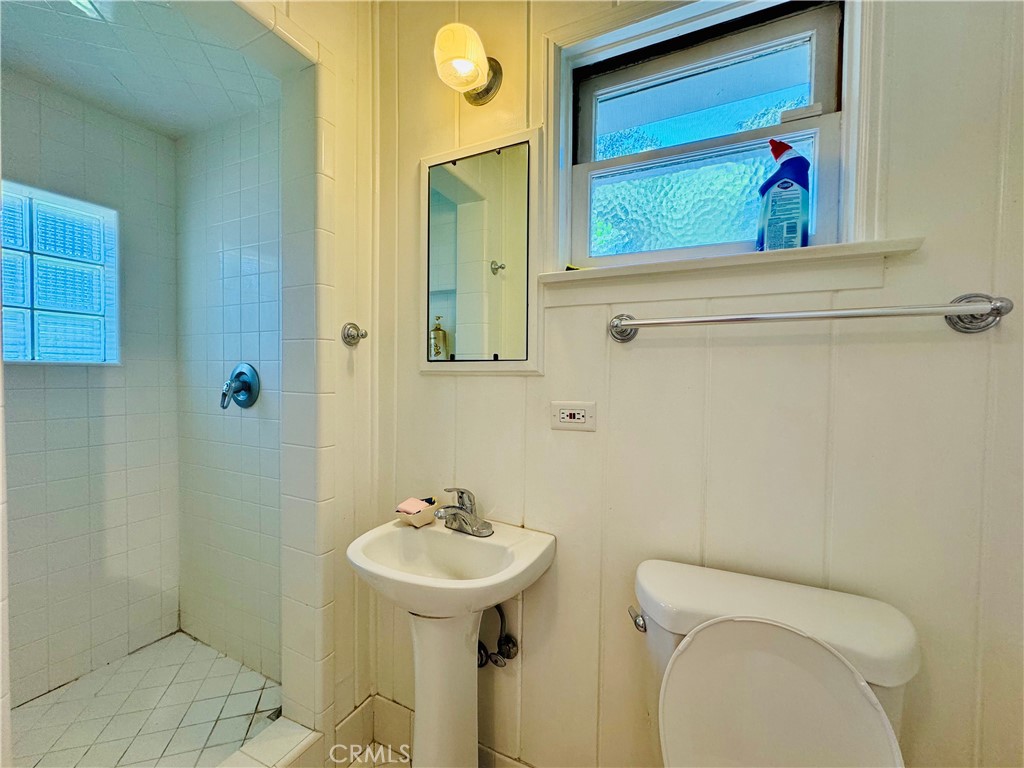 1777 La Cresta Drive