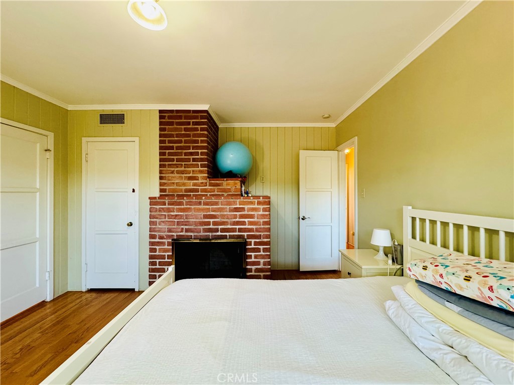 1777 La Cresta Drive