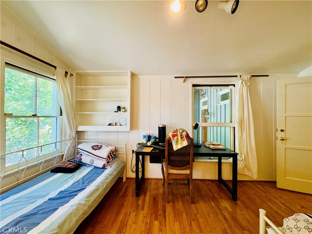 1777 La Cresta Drive