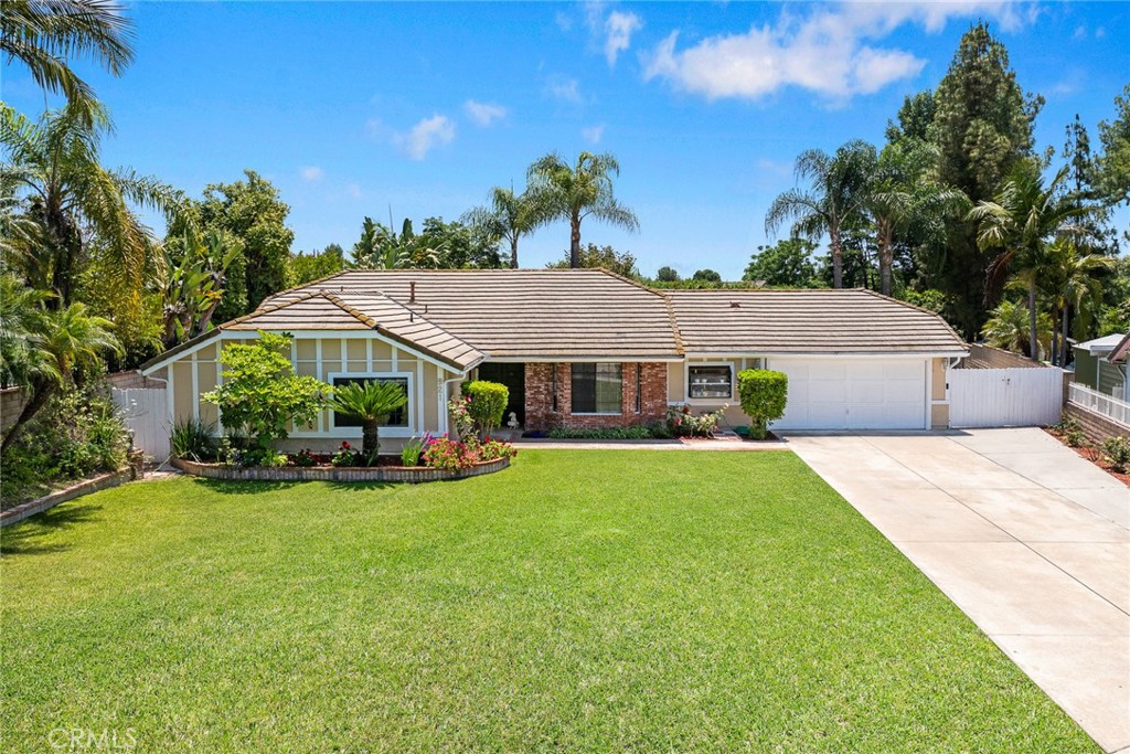 921 N Sea Biscuit Court