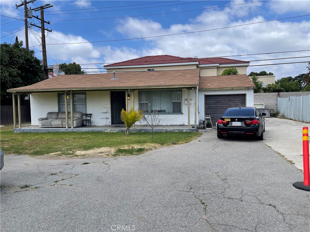 11839 Roseglen Street