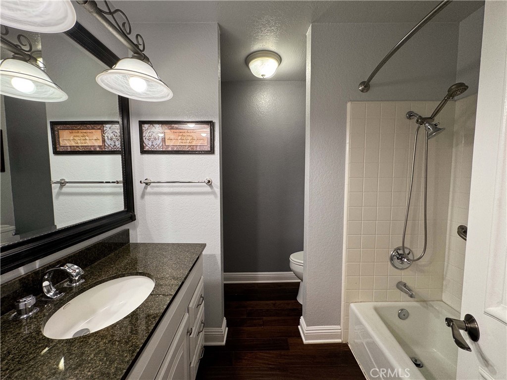 2513 Turquoise Circle