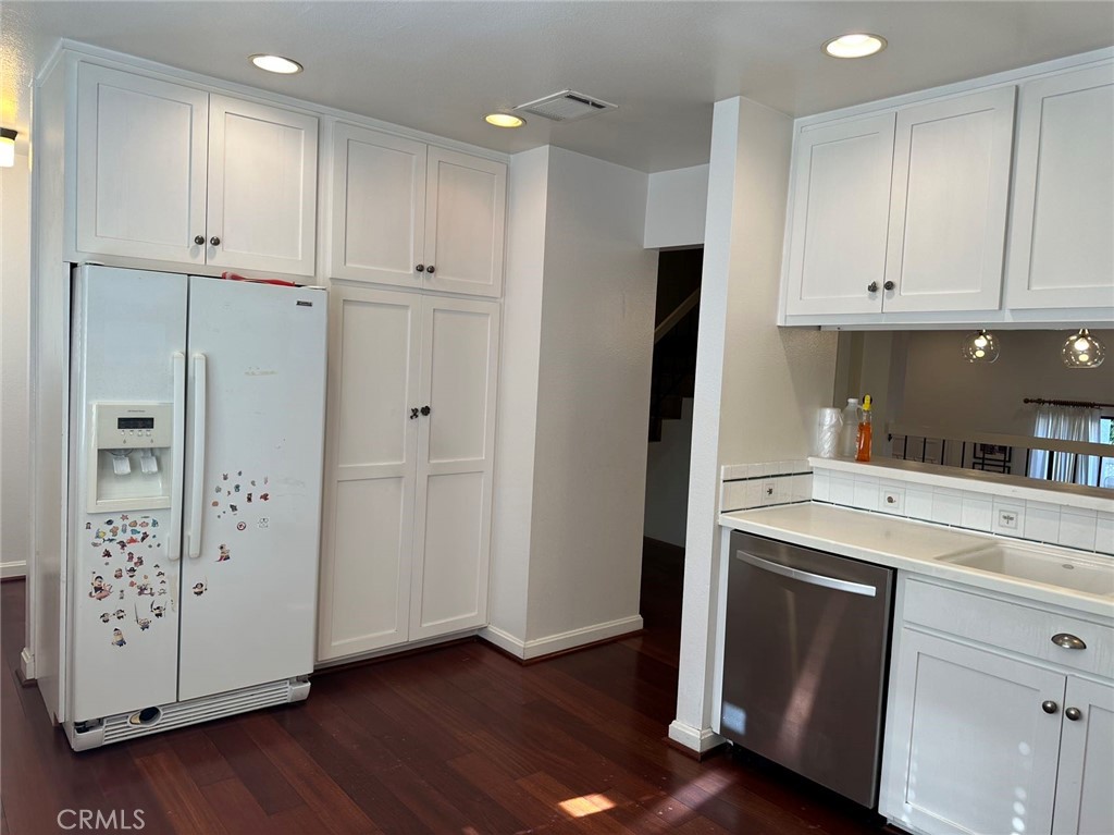 848 W Huntington Drive 21