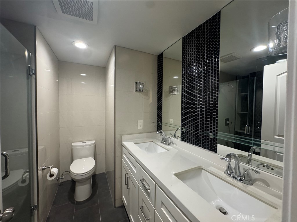 848 W Huntington Drive 21