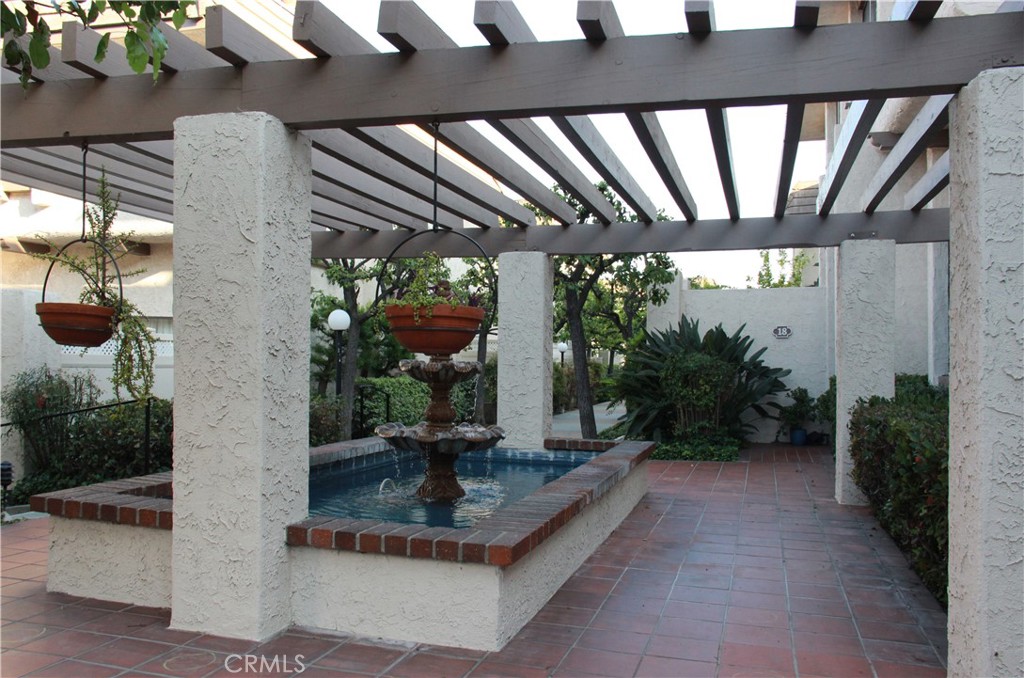 848 W Huntington Drive 21
