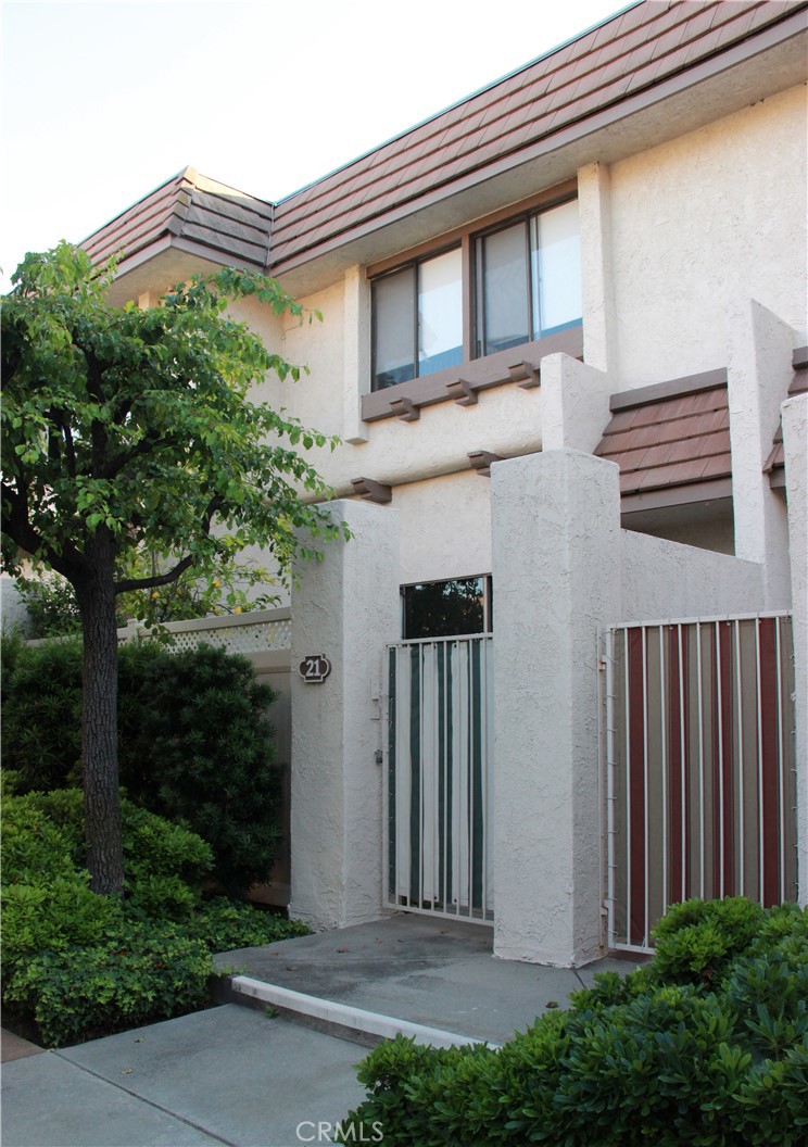 848 W Huntington Drive 21