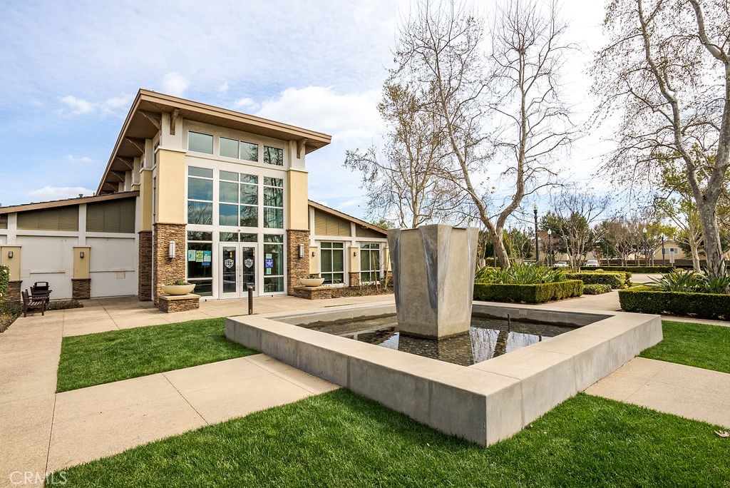 14426 Mountain Avenue