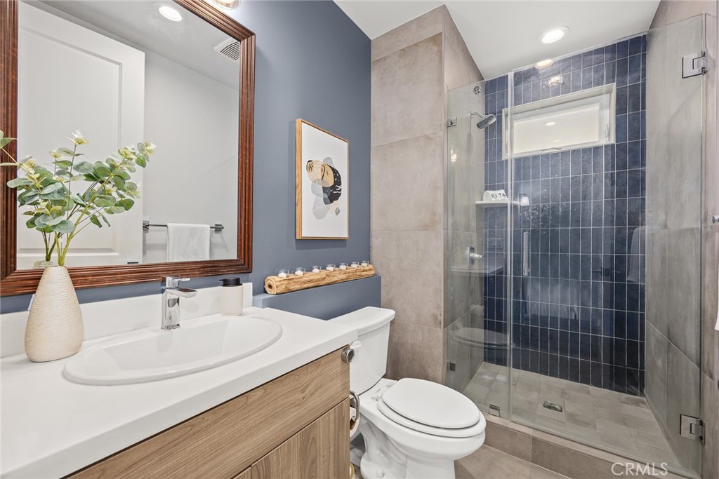 22 E Colorado Boulevard C