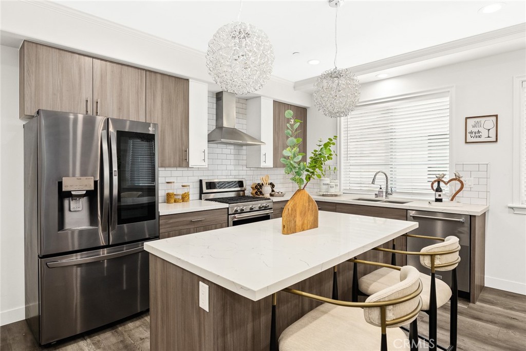 22 E Colorado Boulevard C