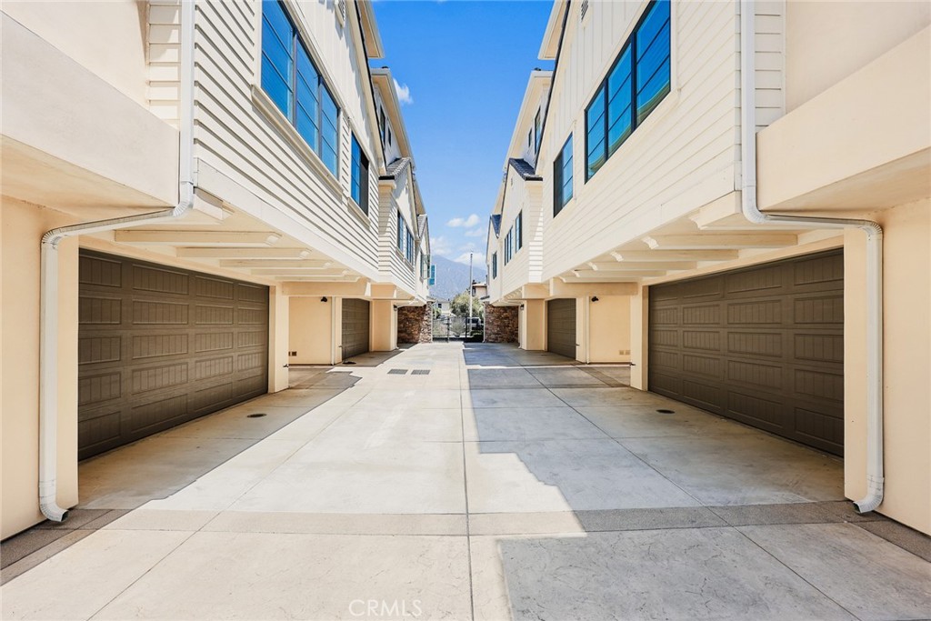 22 E Colorado Boulevard C