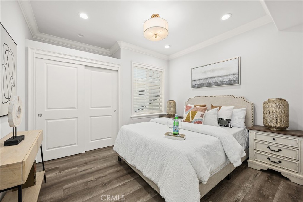 22 E Colorado Boulevard C