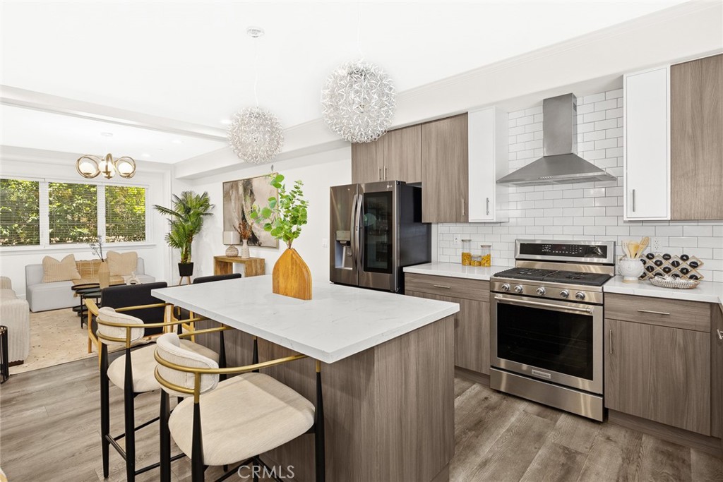 22 E Colorado Boulevard C