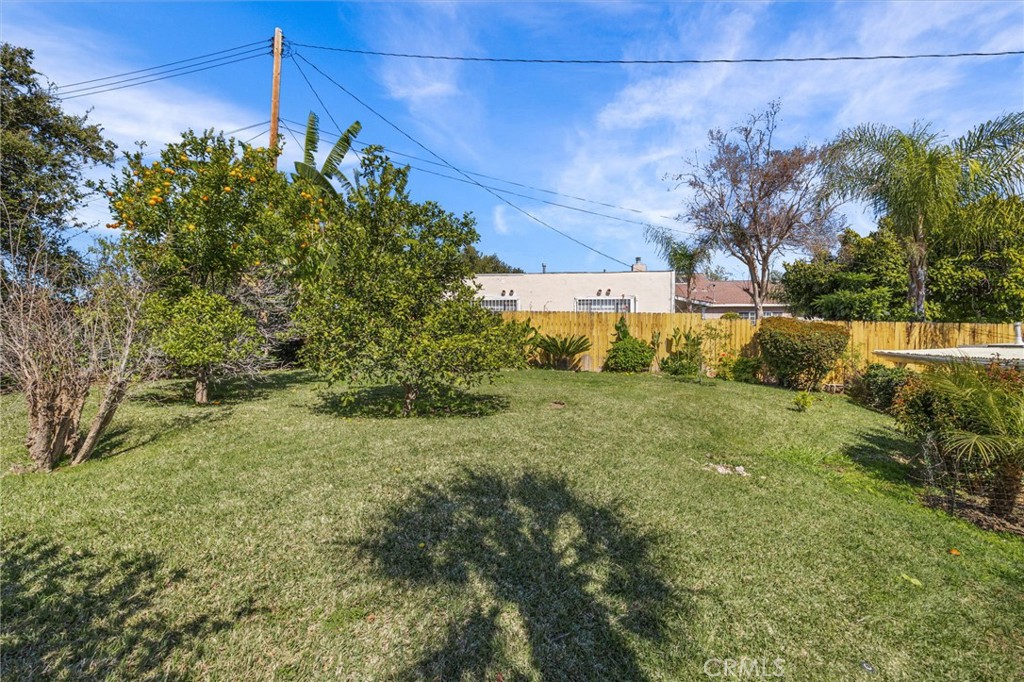 4951 Mcclintock Avenue