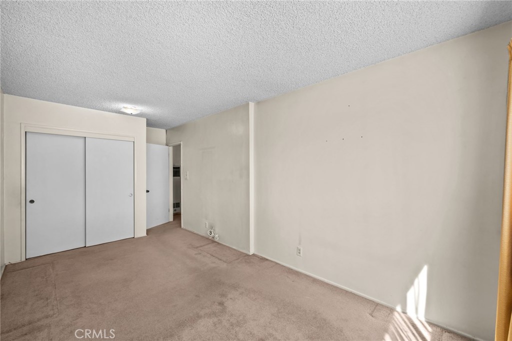 4951 Mcclintock Avenue
