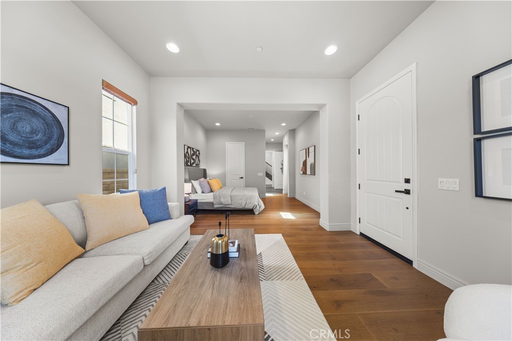 668 E Tangerine Street