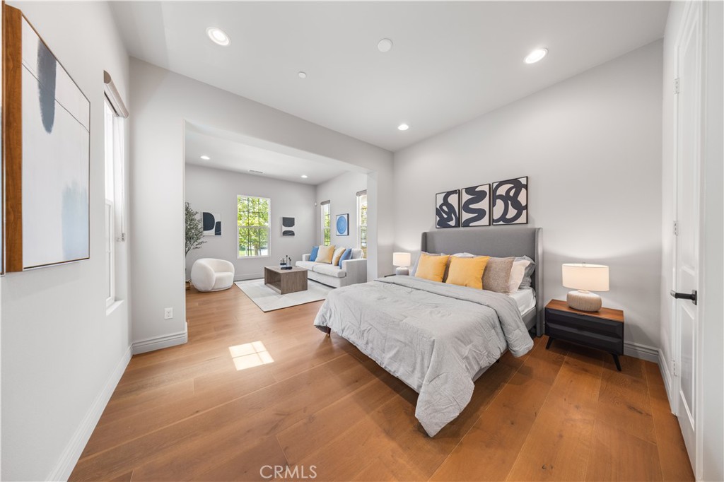 668 E Tangerine Street