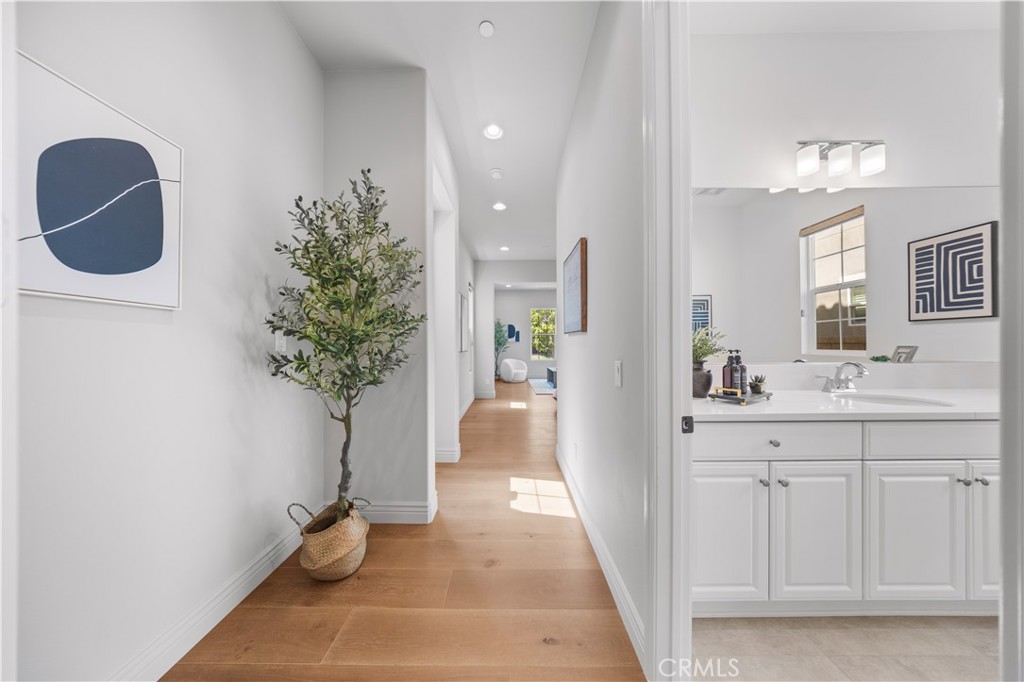 668 E Tangerine Street