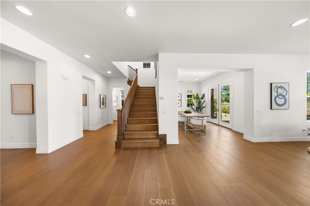 668 E Tangerine Street