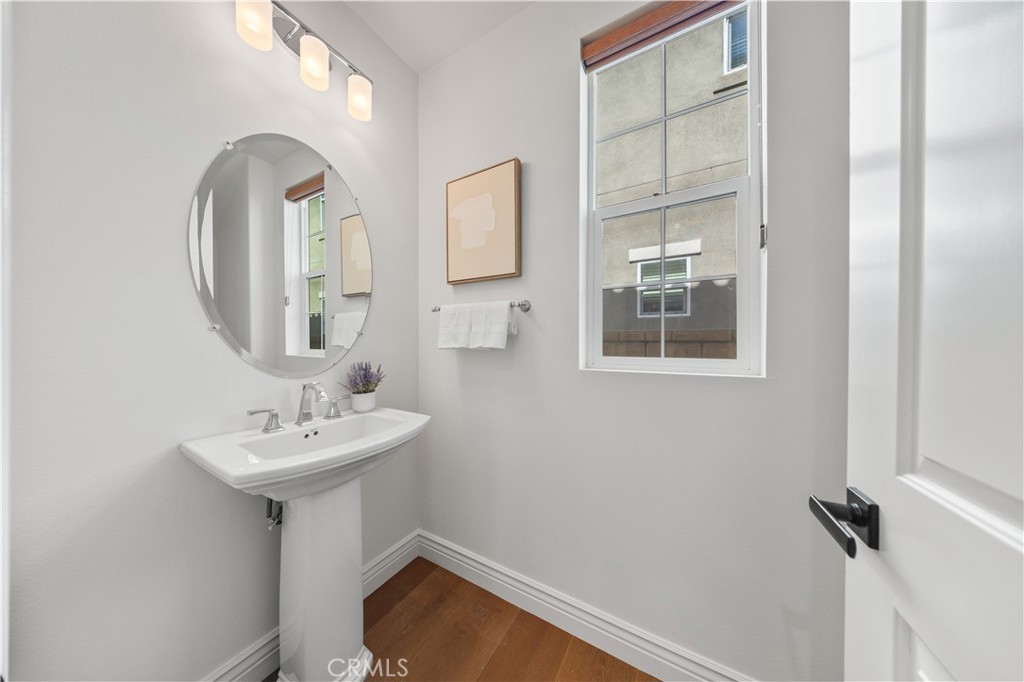 668 E Tangerine Street