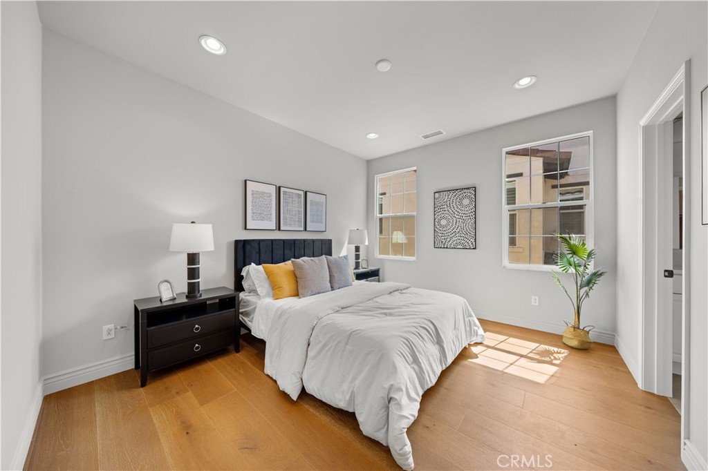 668 E Tangerine Street