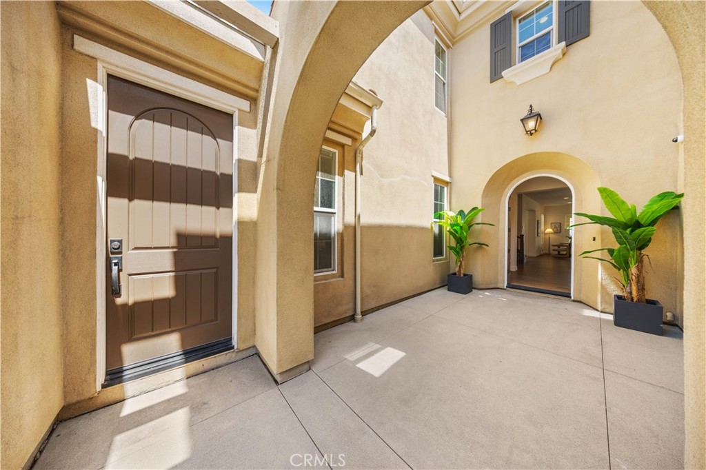 668 E Tangerine Street