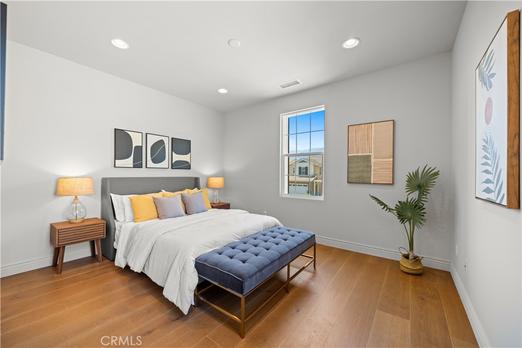 668 E Tangerine Street