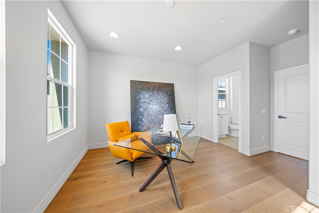 668 E Tangerine Street