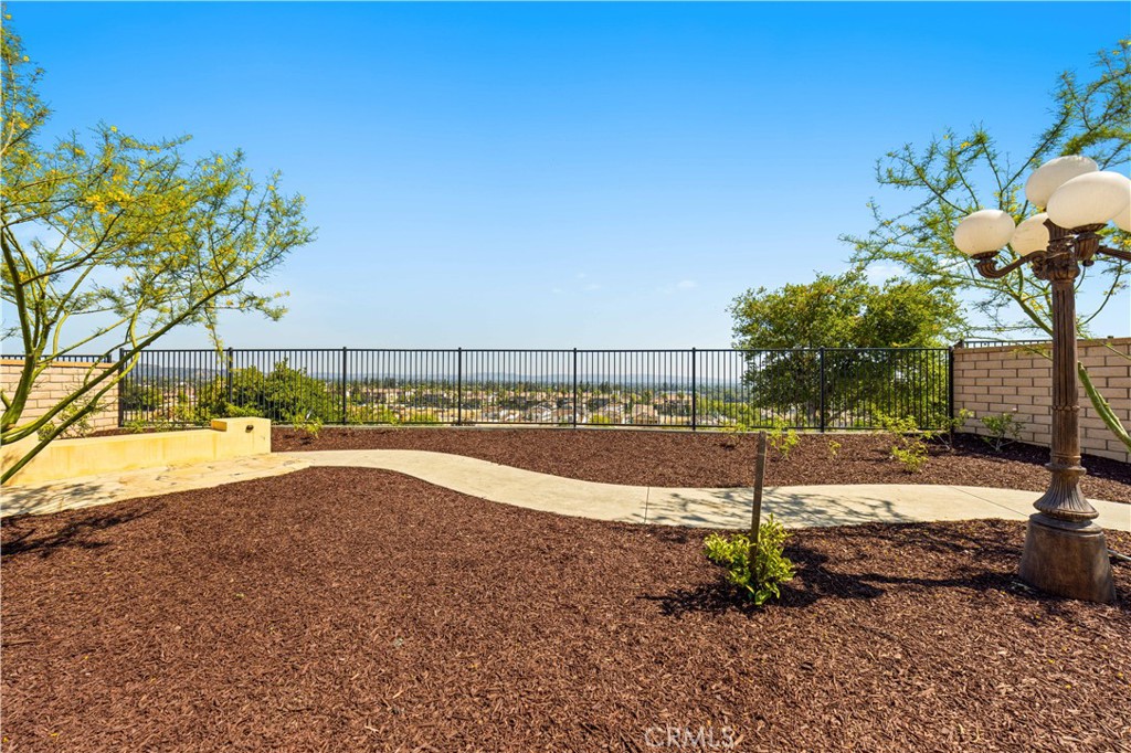 668 E Tangerine Street