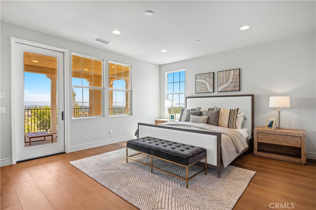 668 E Tangerine Street