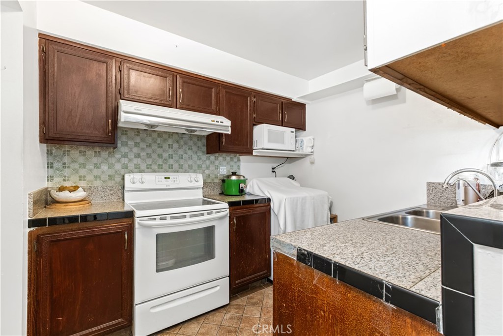 18125 Camino Bello 1